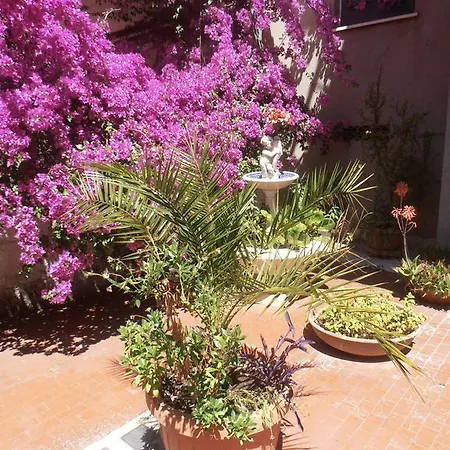 Bed and breakfast Pinotta's House *